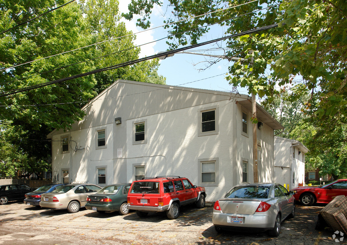 Building Photo - 253 E 19th Ave