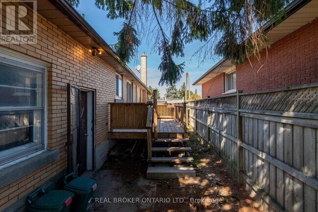 Photo du bâtiment - 301 Franklin St N