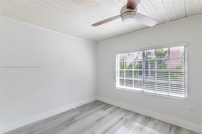 Foto del edificio - 1510 NE 132nd Rd