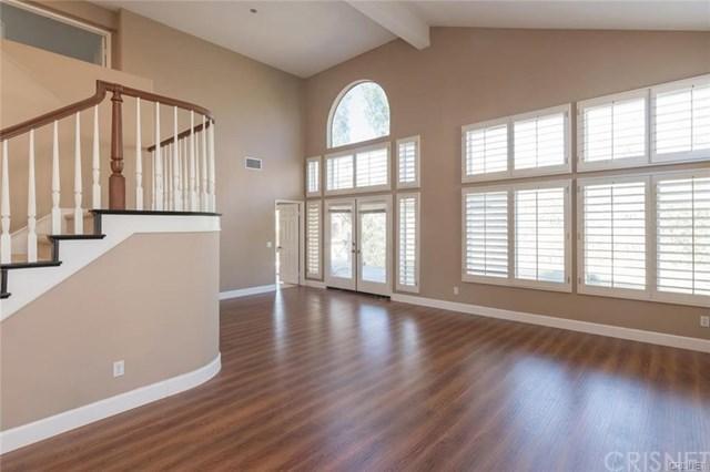 Foto del edificio - 5 bedroom in Valencia CA 91354