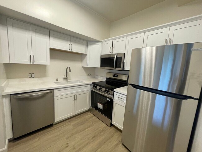 Building Photo - Newly Renovated Spacious 1BD/1 BA Property Available for Rent!!!