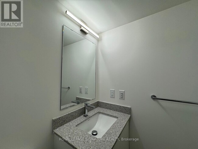 Photo du bâtiment - 500-500 Wilson Ave