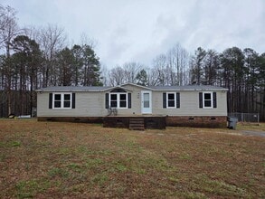 Building Photo - 1027 Monterey Dr