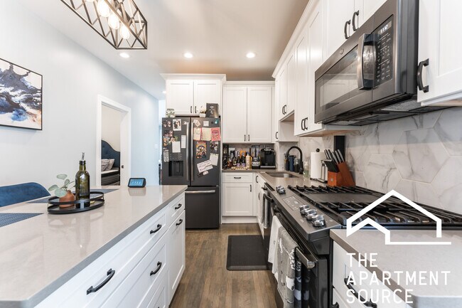 Foto del edificio - 3141 N Oakley Ave