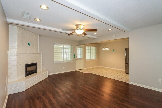 Foto del edificio - 13915 Peatwood Rd