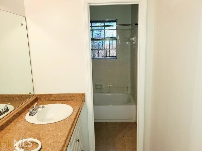 Foto del edificio - 2180 Blue Creek Ct