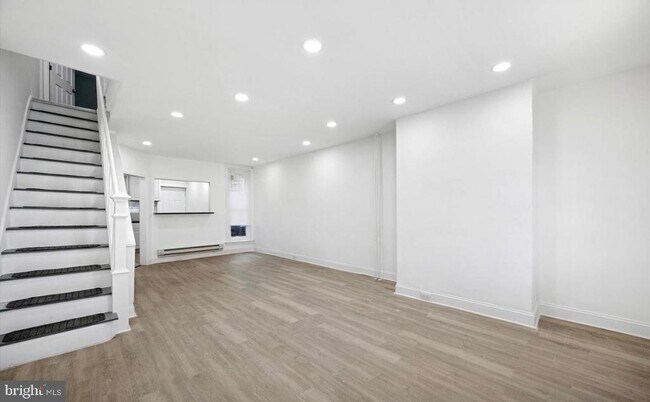 Foto del edificio - 558 Herman St