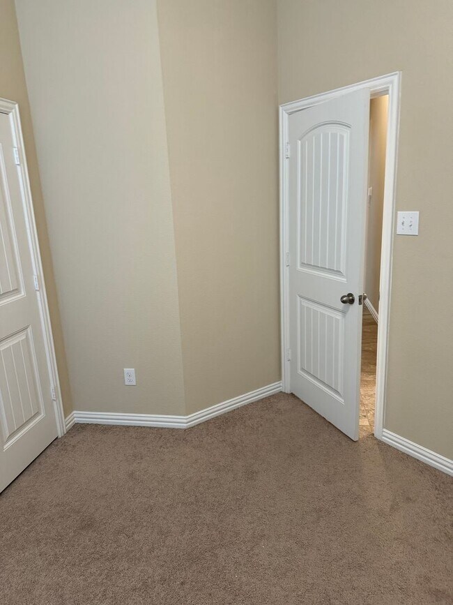 Building Photo - Stunning 3-Bedroom, 2-Bath Home in Ferris!