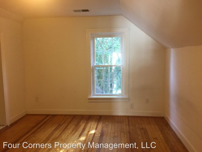 Building Photo - 1821 Walker Ave
