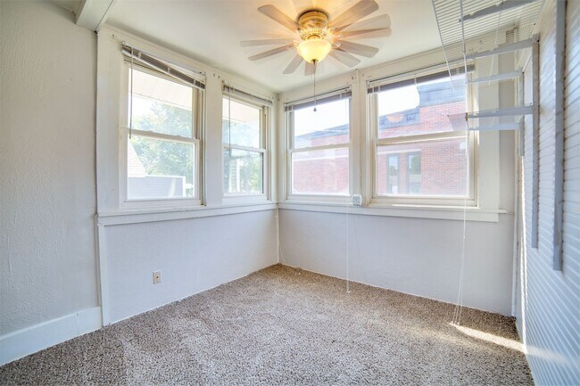 Foto del edificio - Knapp Duplex (2408/2410)