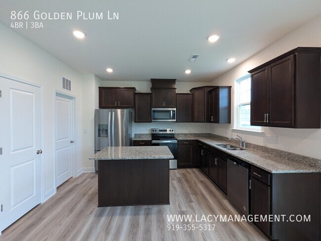 Foto del edificio - 866 Golden Plum Ln