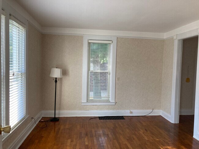 Living Room - 317 Eagle St