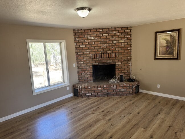 Building Photo - 14738 Poplar St
