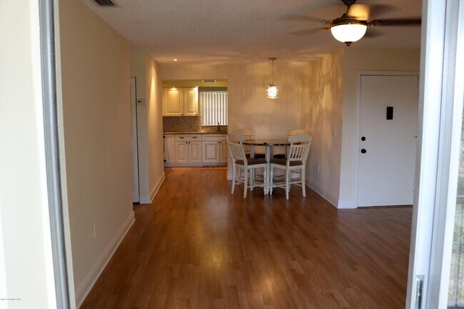 Building Photo - 3135 Shady Dell Ln