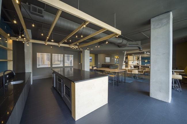 Building Photo - Lofts at LaVilla