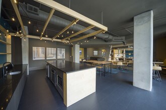 Building Photo - Lofts at LaVilla