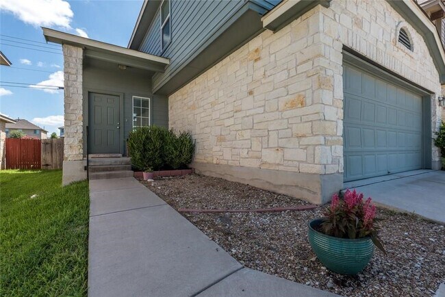 Foto del edificio - 2124 Nestlewood Dr