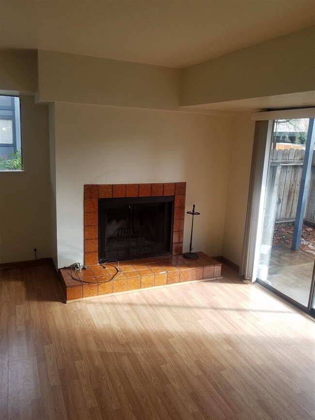 Building Photo - 2209 Kietzke Ln