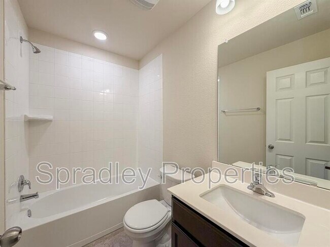 Foto del edificio - 6328 Dorothy Muree Dr