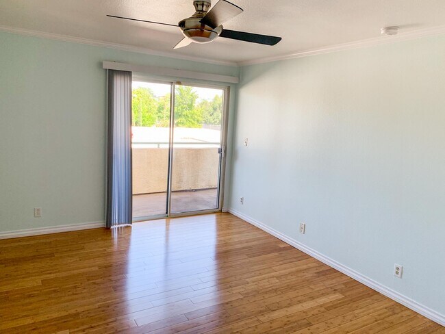 Dormitorio principal - 7800 Topanga Canyon Blvd