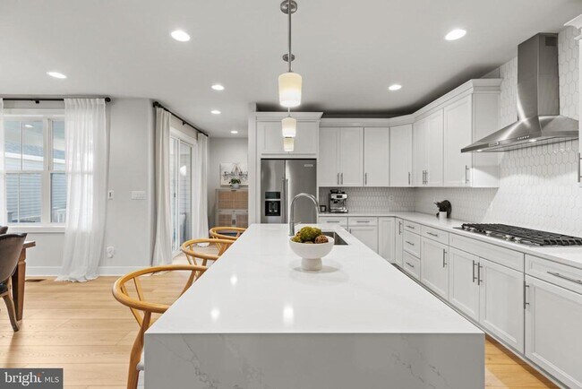 Foto del edificio - 42048 Creighton Rd