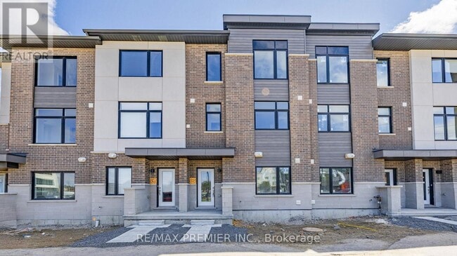 Building Photo - 1695 Dersan St