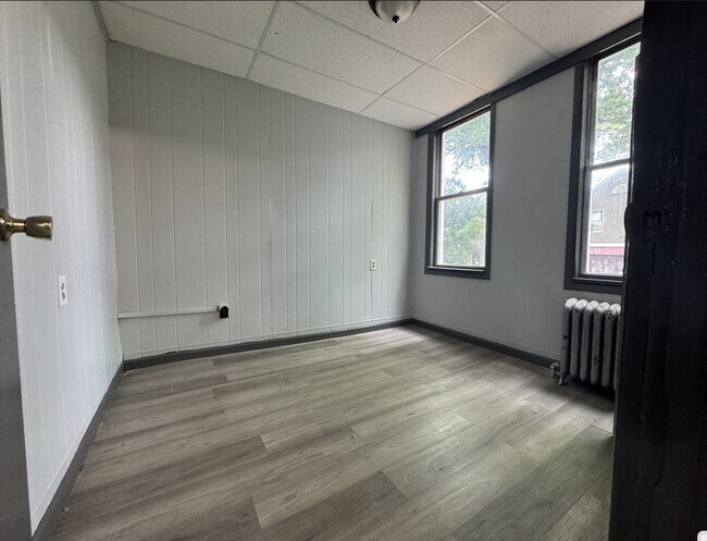 Foto del edificio - 154 Bayview Ave