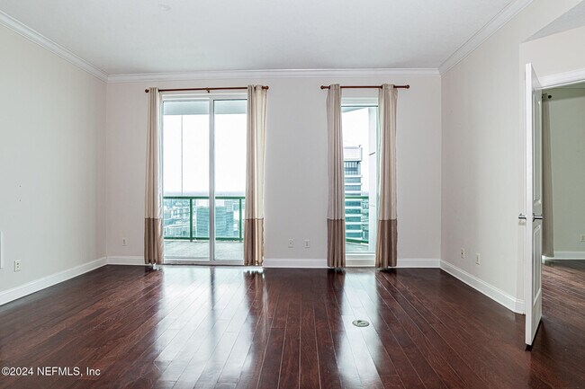 Foto del edificio - 1431 Riverplace Blvd