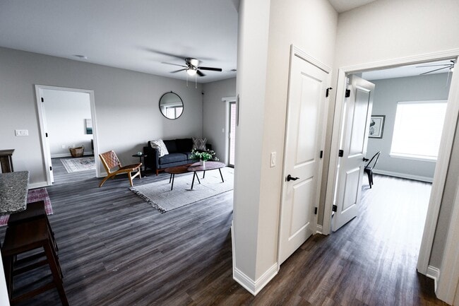Building Photo - Plum Ridge Apartments