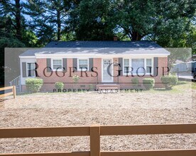 Building Photo - 815 Eastway Dr