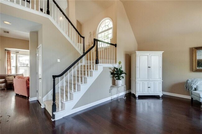 Foto del edificio - 6245 Zinfandel Dr