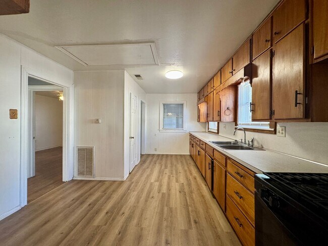 Foto del edificio - Single Family Home - LaVega ISD