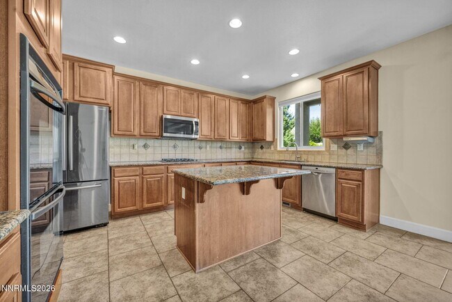 Foto del edificio - 2425 Crooked Canyon Ct
