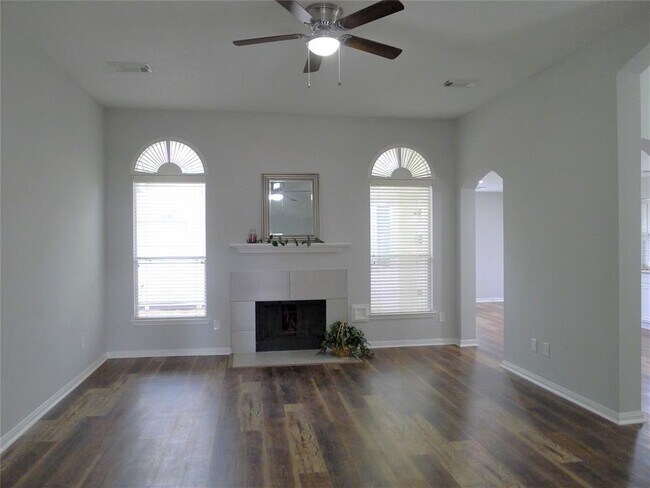 Building Photo - 2835 Falcon Knoll Ln