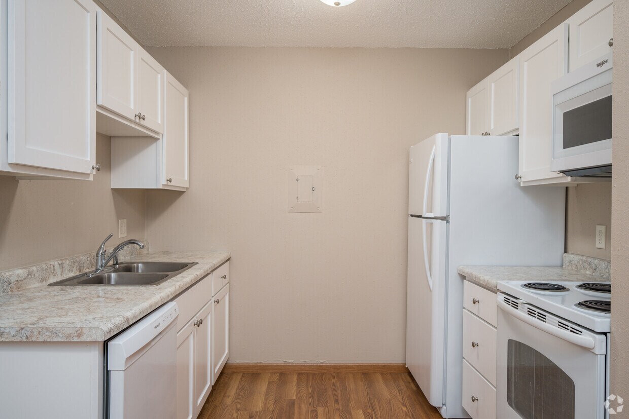 Village Court Apartments Apartments at 1620 Village Ct North Mankato