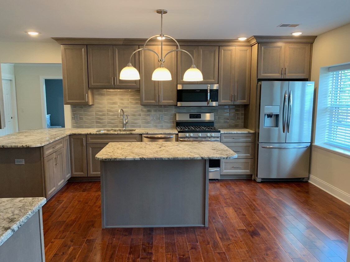 10885 Main St, Clarence, NY 14031 Apartments in Clarence, NY