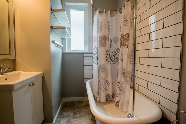 Photo du bâtiment - 1242 Pritchard Ave
