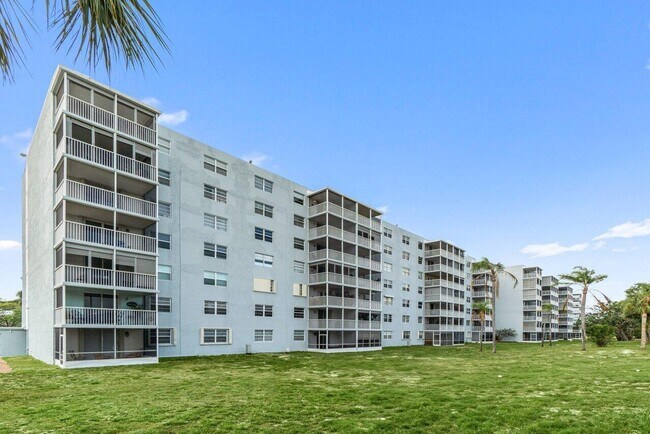 Foto del edificio - 5500 NW 2nd Ave