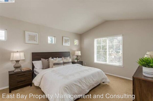 Foto del edificio - 4 br, 2 bath House - 2426 S Siega Ave.