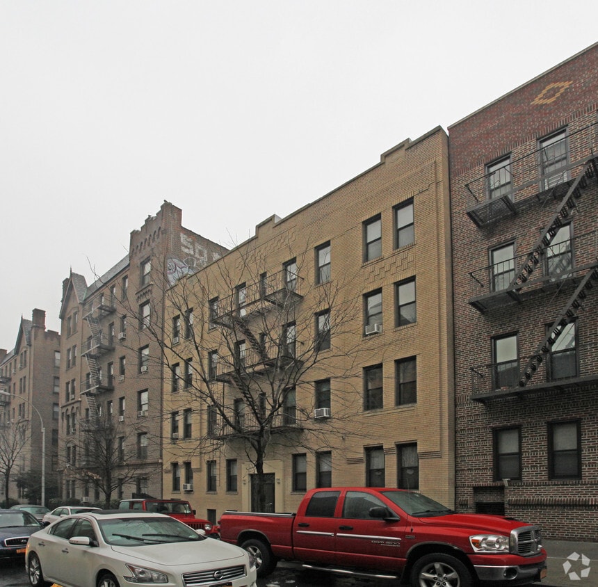 Foto principal - 43-15 44th St