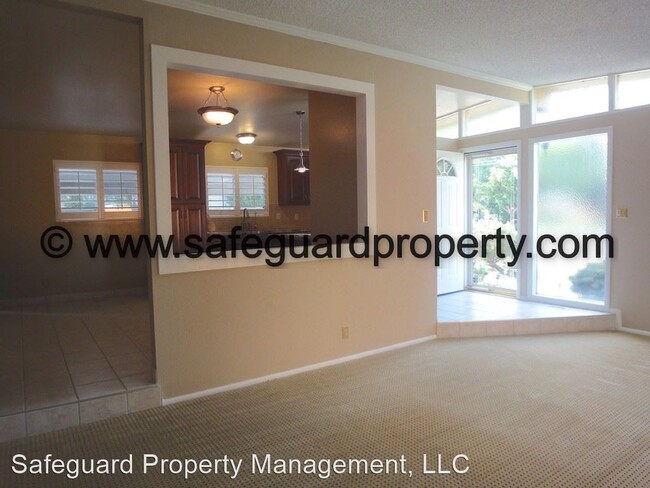 Building Photo - 4 br, 2 bath House - 810 E. Enchanted Drive