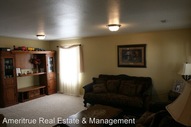 Building Photo - 3 br, 2.5 bath House - 1123 W 400 S