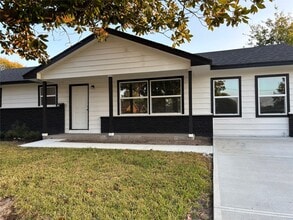 Building Photo - 1310 Canterview Dr