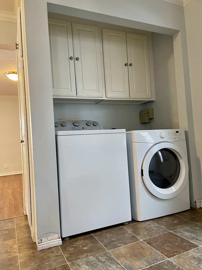 laundry - 731 N 1050 E
