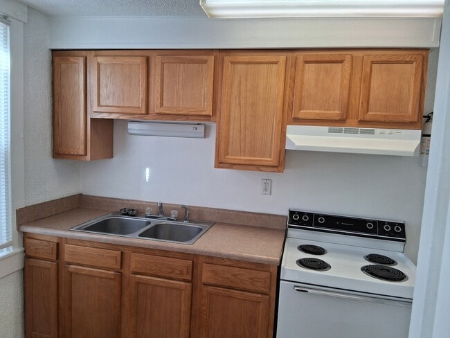 Building Photo - 263 State St