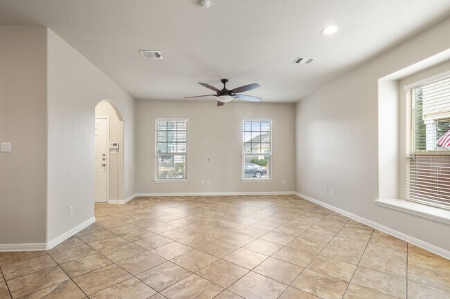 Foto del edificio - AVAILABLE NOW! NOW 3 BEDROOM HOME LOCATED IN SAN MARCOS, TX!