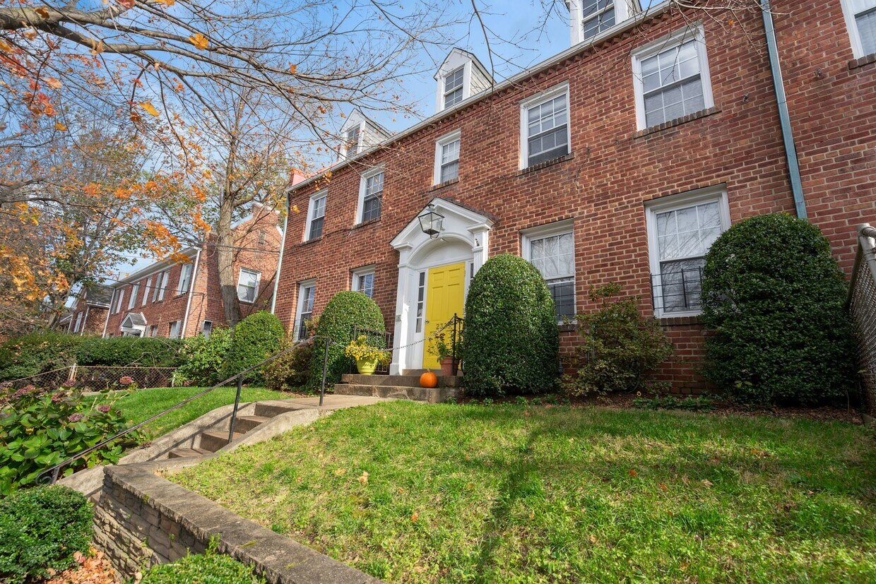 Front approach - 2335 40th St NW