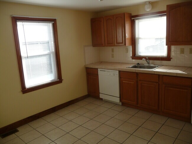 Foto del edificio - 213 Suffolk Ave