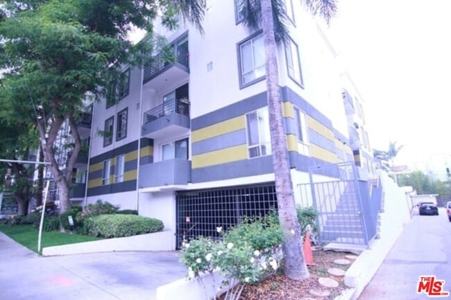 Foto del edificio - 884 Palm Ave