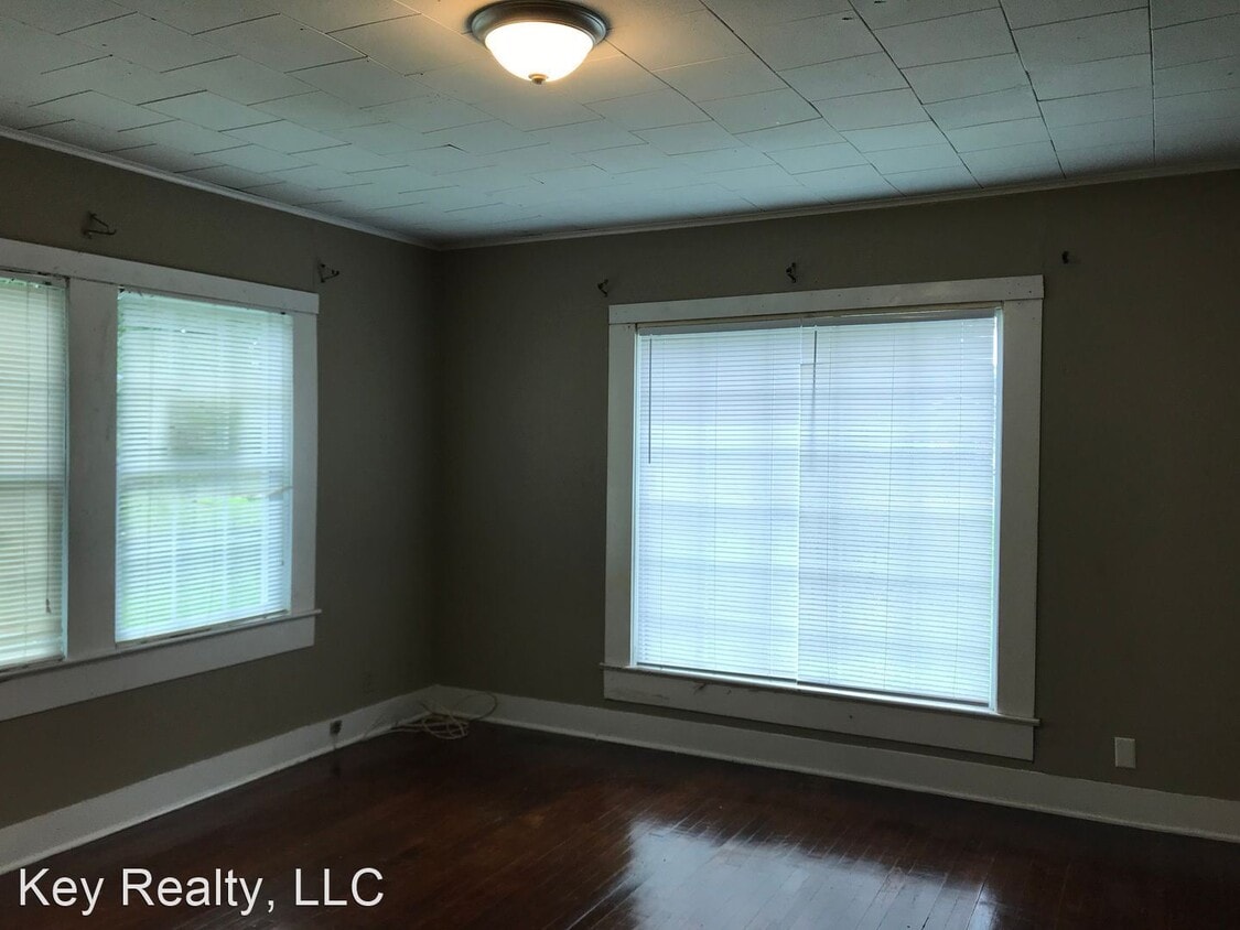 Building Photo - 2 br, 1 bath House - 813 Martin Ave